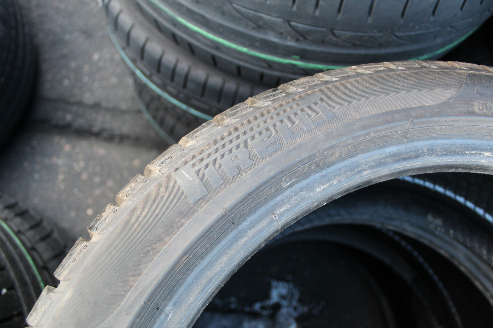 245 40 18 Pirelli, Winter, XL, M+S, 97V x2 A Pair 7.0mm (F1_tyres) FOD L3077