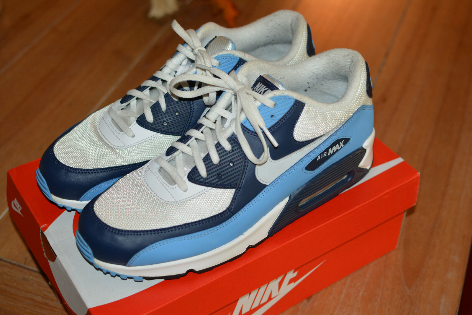 aj1285 nike air max 90 essential