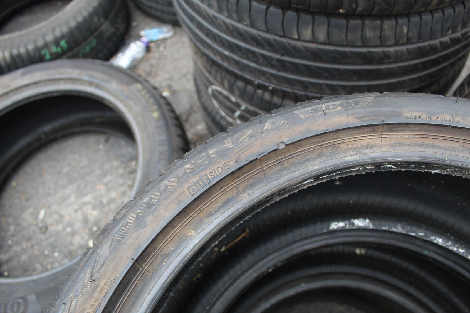 235 40 19 Bridgestone, Potenza S001, XL R01 96Y x2 A Pair 6.2mm (F1_tyres) L3544