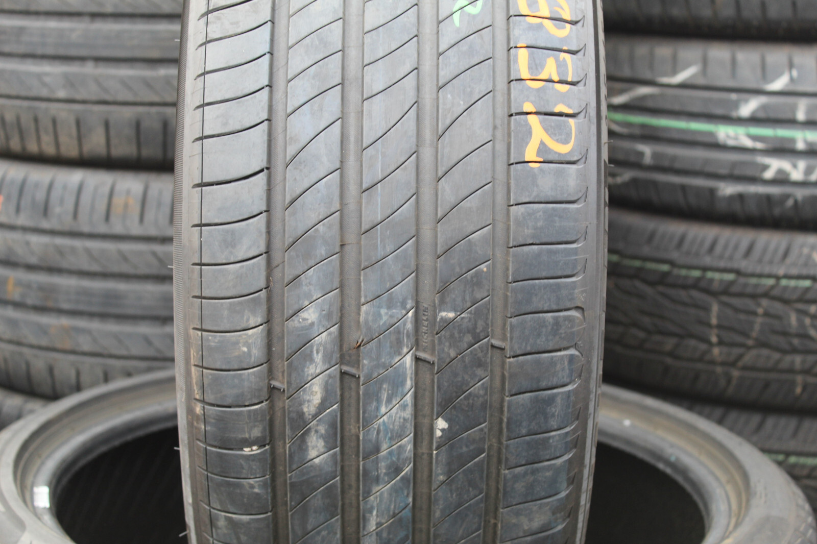 245 45 19 Michelin, POL, XL, 102V, x1 Single Tyre 6.2mm (F1_tyres) L2832