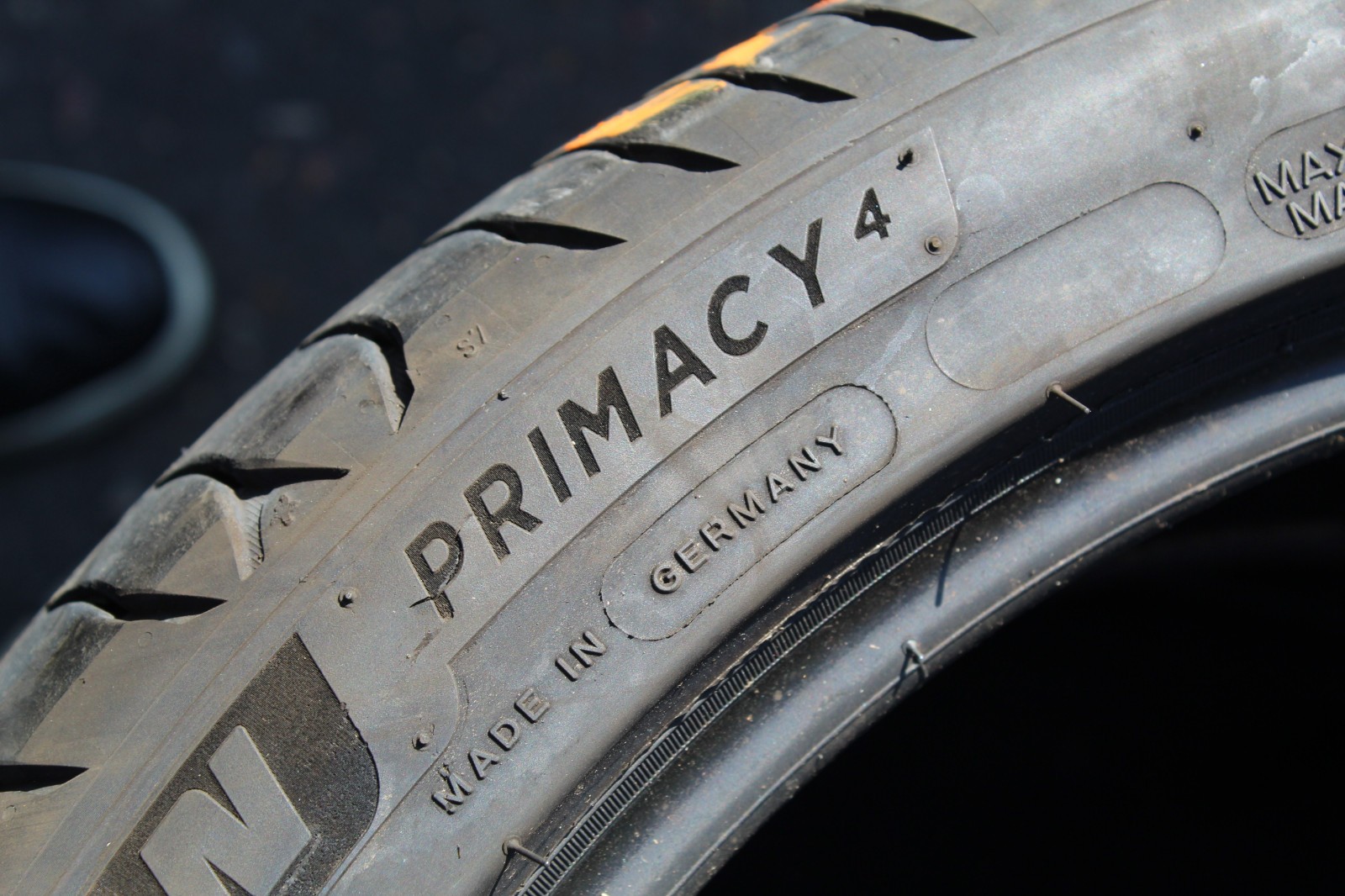 235 40 18 Micheli, Primacy 4, 91W, x2 A Pair 5.0mm (F1_tyres) L3724