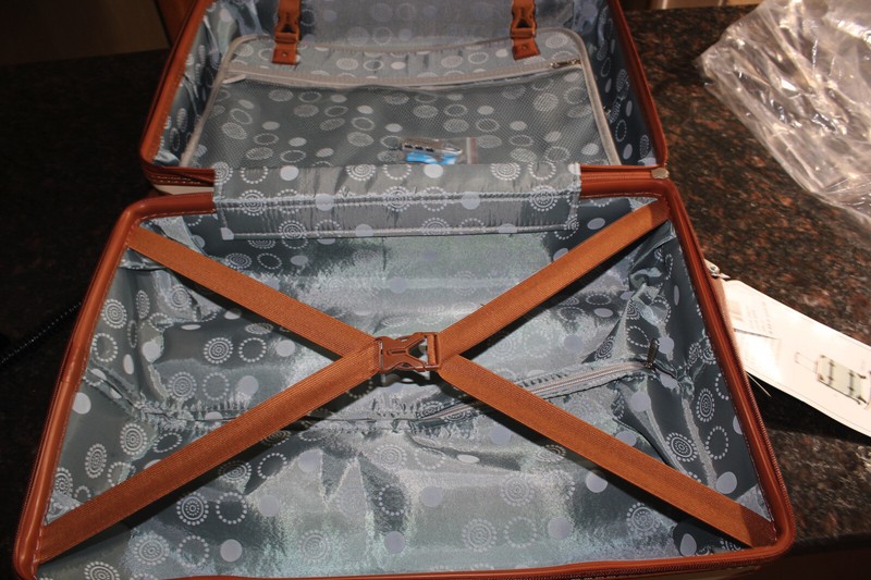 Rockland Stagecoach Collection Rolling Luggage