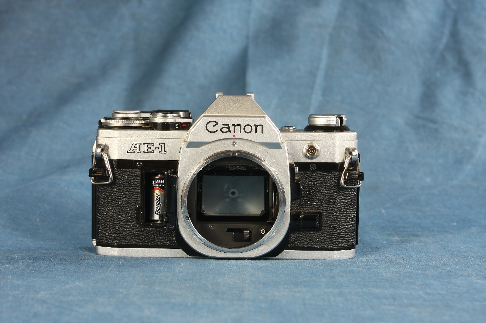 Canon AE-1 Camera & Sears Multicoated 1:40 f/80-200mm Auto Zoom Lens