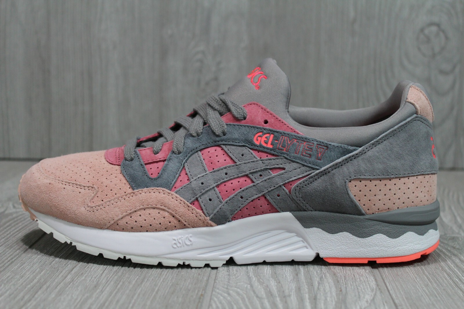 asics gel lyte v apricot nectar