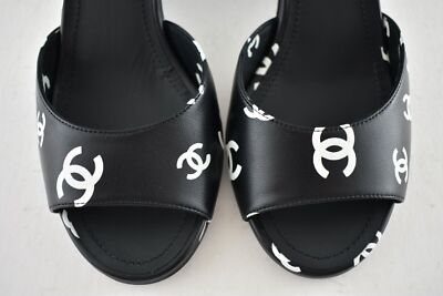 Pre-owned Chanel 22s Black White Print Lambskin Cc Logo Ankle Strap Block Heel Sandal 36.5