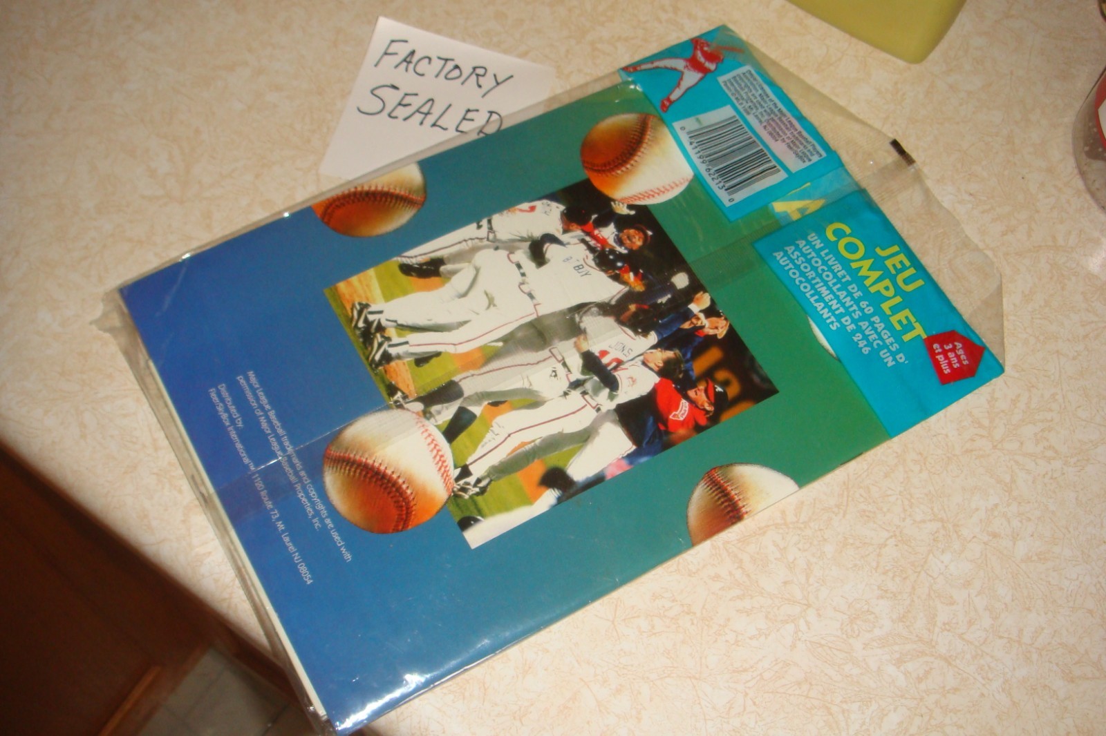 Fleer / Skybox MLB 1996 246 sticker set with 60 page album FACTORY sealed