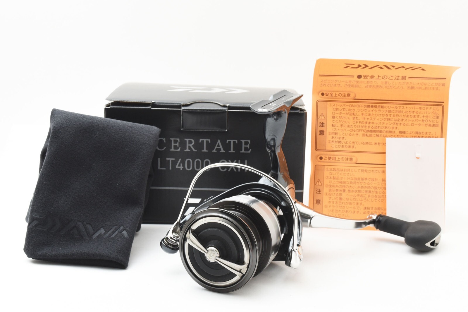 Daiwa 24 Certate LT 4000-CXH Spinning Reel Near Mint from