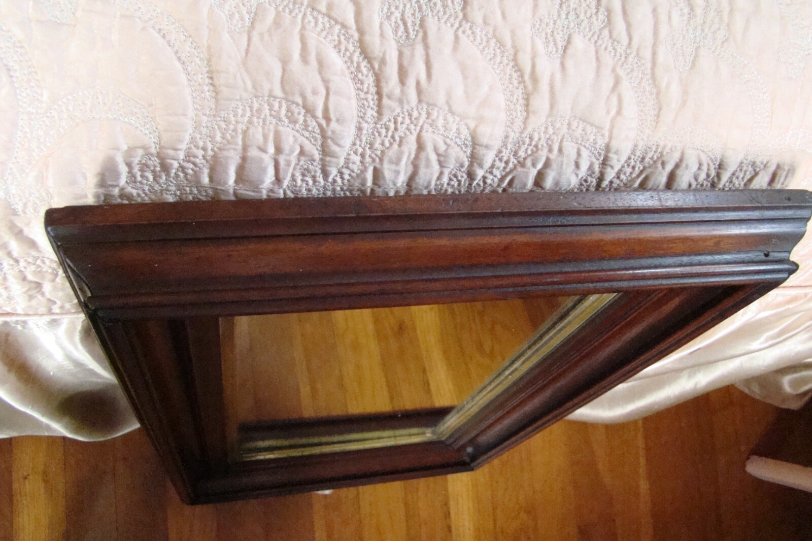 ANTIQUE 1860-1880 SOLID OGEE WALNUT FRAME + LEMON GILT WALL MIRROR 15 X 25