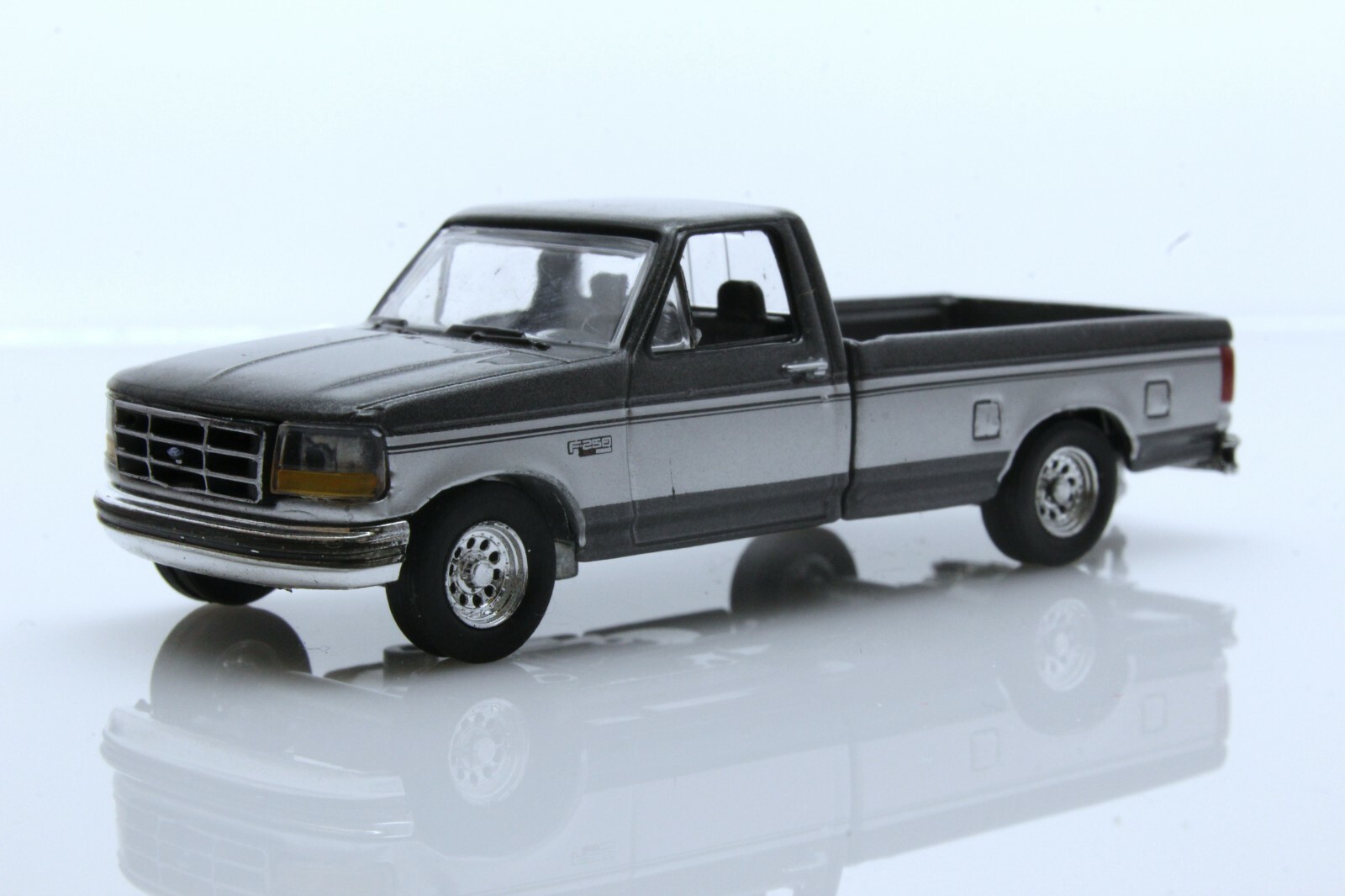 1992 Ford F250 Pickup Truck 1:64 Scale Diecast Model F-250 1992 Ford F250 Pickup Truck 1:64 Scale Diecast Model F-250