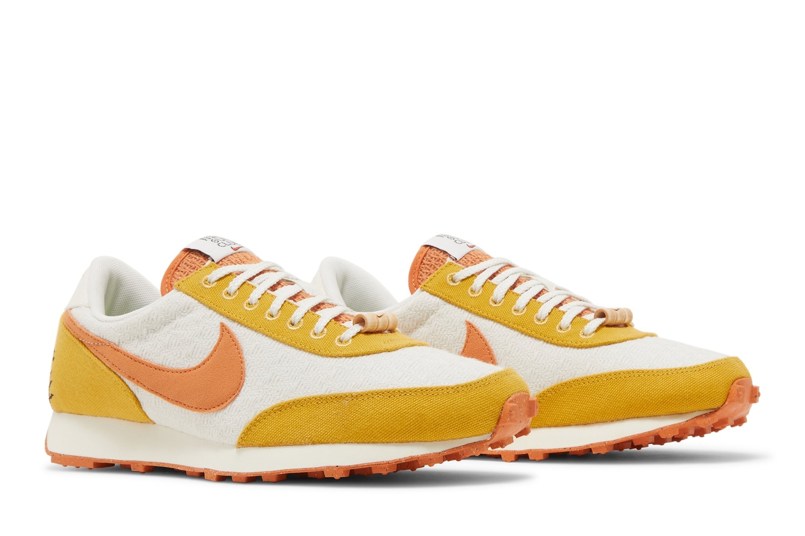 nike daybreak trainers in beige and yellow