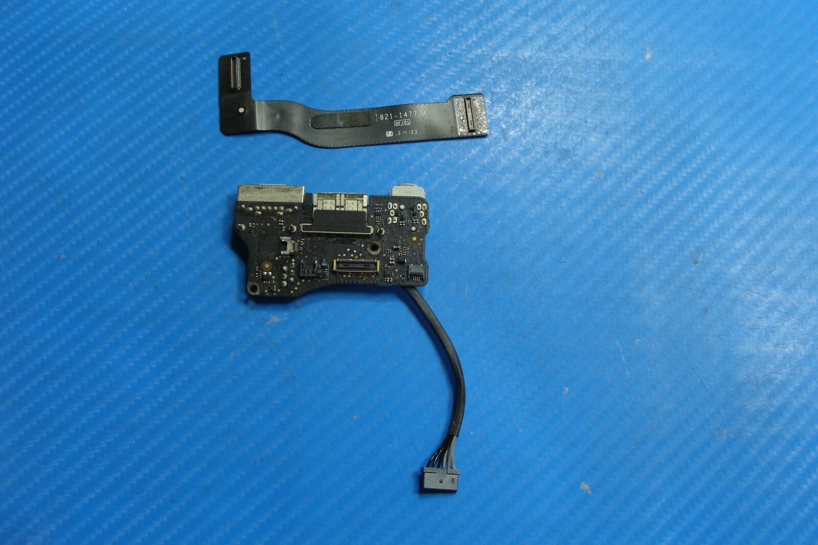 MacBook Air A1466 13" Mid 2012 MD231LL/A I/O Board w/Cables 923-0125