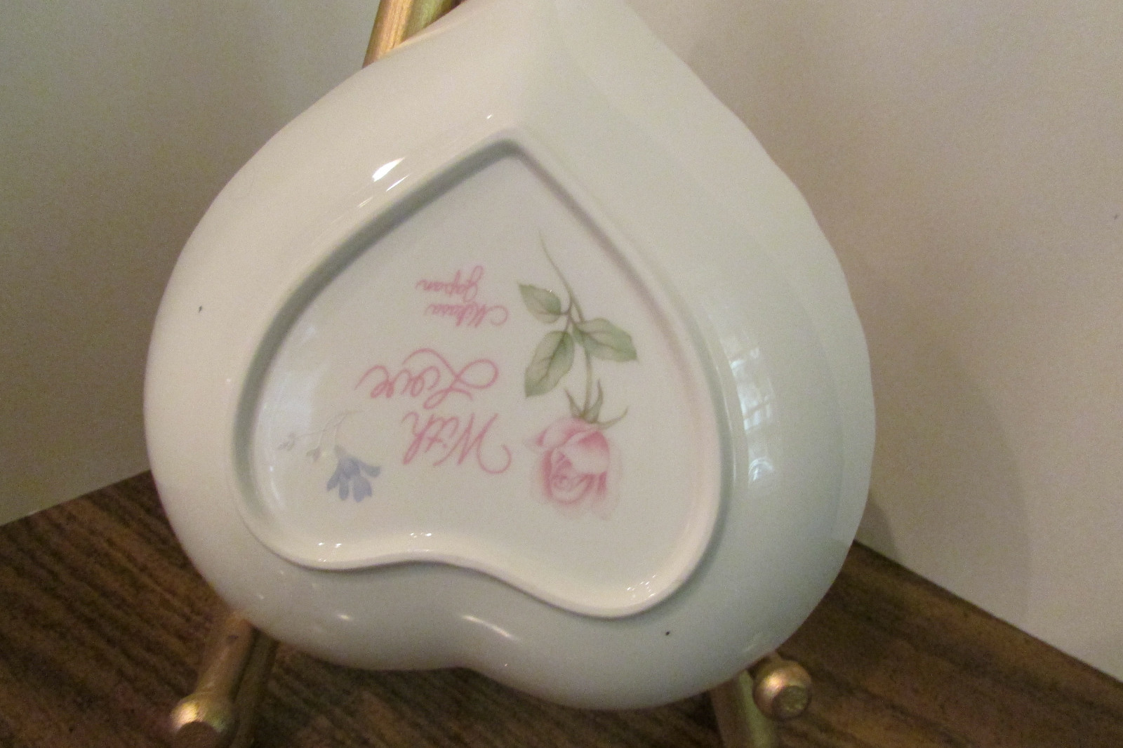 HEART SHAPED DISH, MIKASA, WHITE W/PINK ROSE 6.25