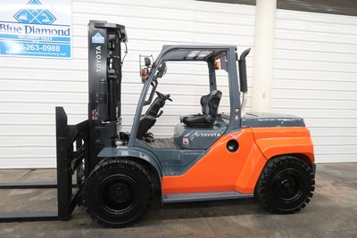 2015 Toyota Forklift, 8FD70U, 15,500# Pneumatic, DIESEL, Triple, S/S & F/P, Nice