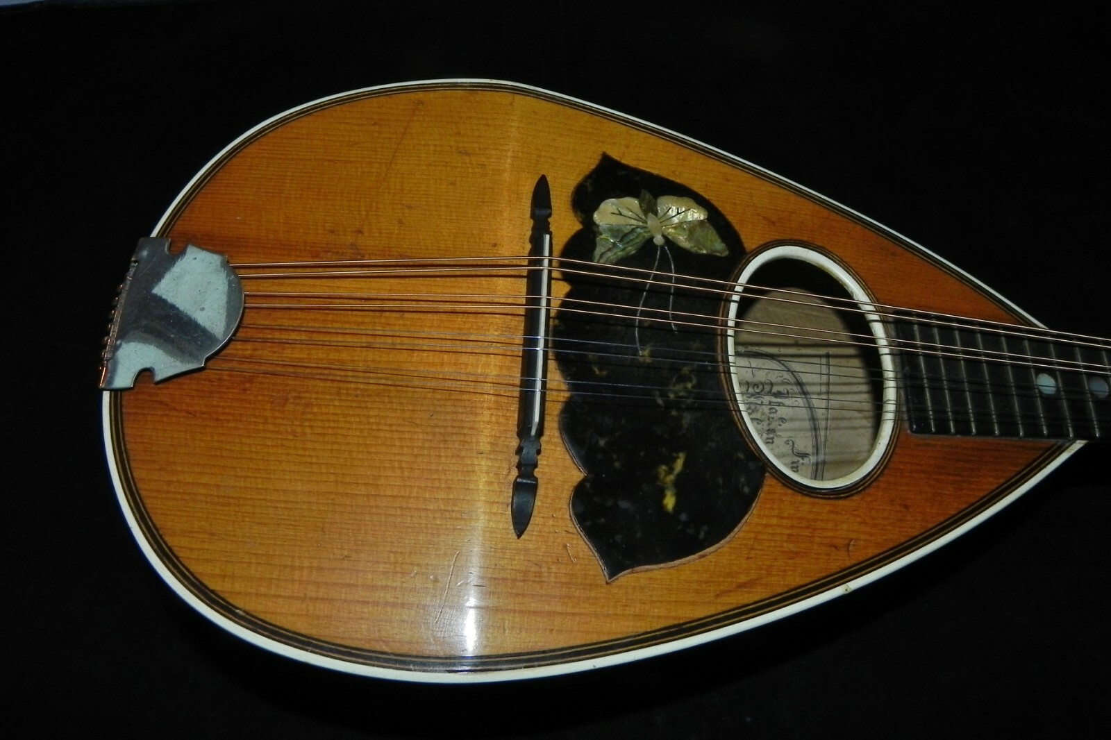 ANTIQUE ANTONIO GRAUSO ITALIAN MANDOLIN - BEAUTIFUL