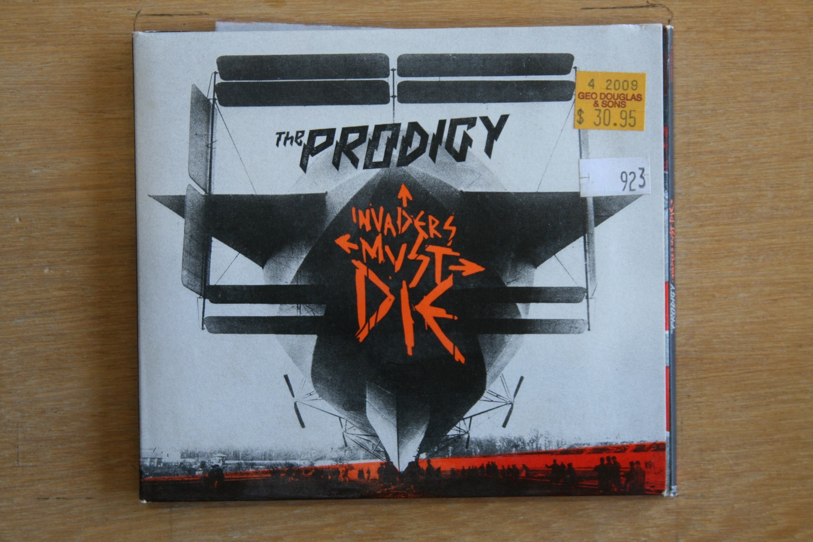 The Prodigy Invaders Must Die Tour パンフ Invaders Must Die - Album by The Prodigy - Apple Music
