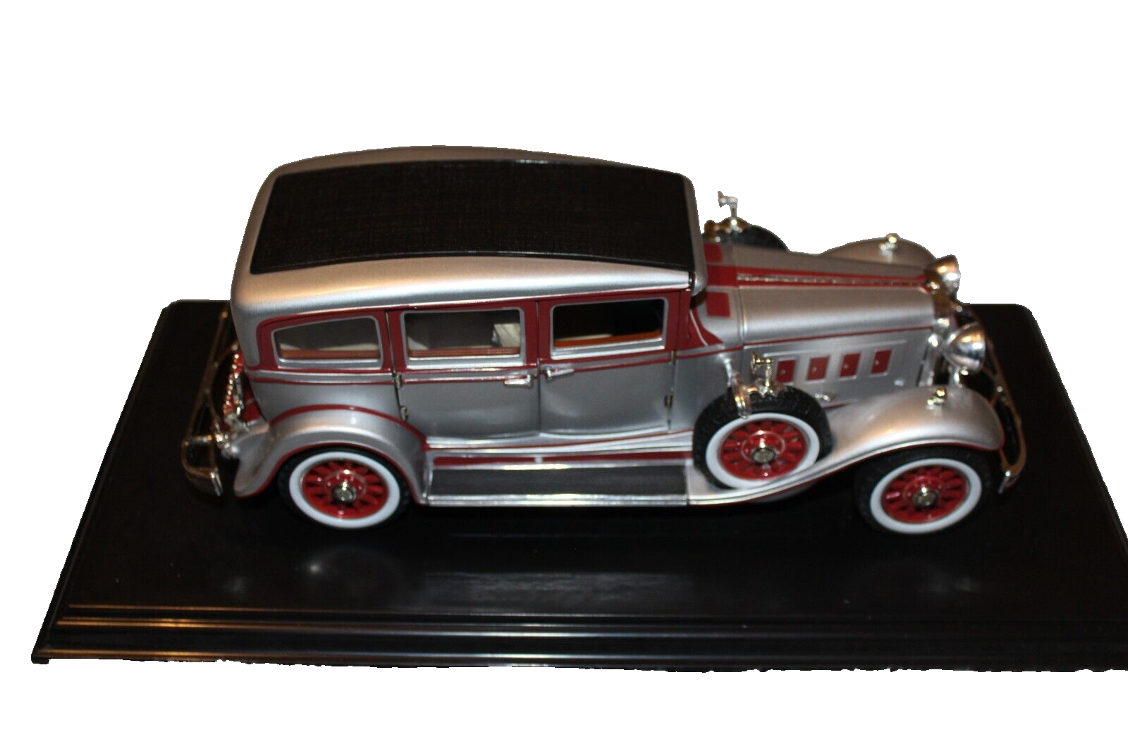 mimimi　ピアレス Anson 1/18 Scale Diecast 30396 - 1931 Peerless - Silver/Red