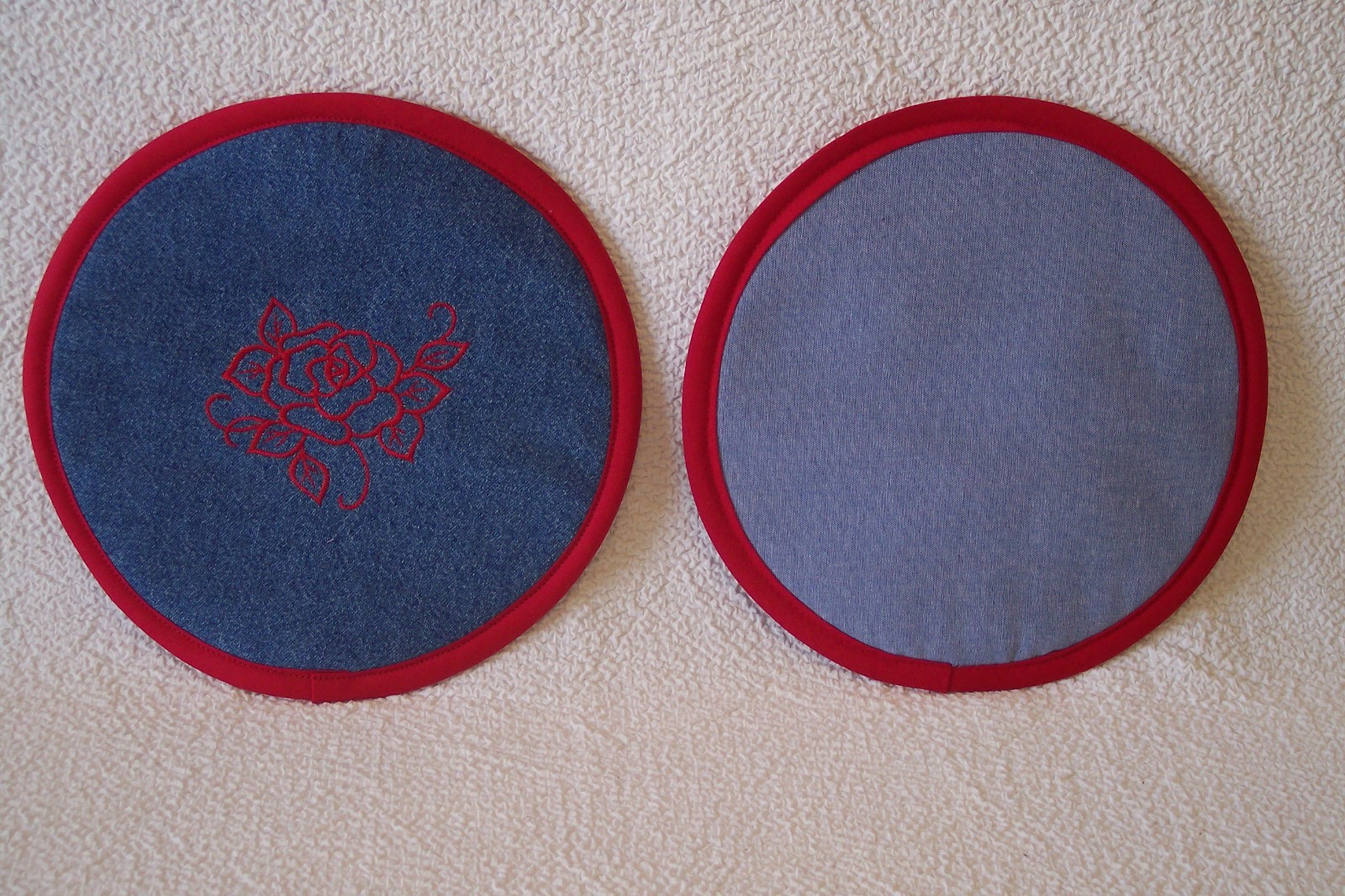 HOT PADS  EMBROIDERED WITH FLORAL DESIGN SET OF TWO