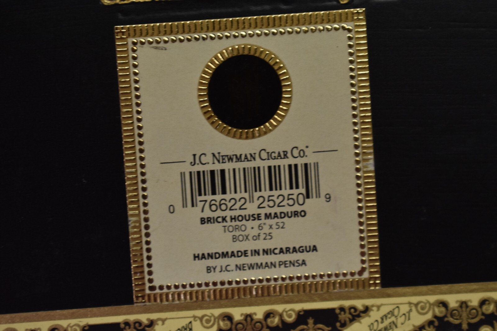 JC Newman Cigar Co Brick house Wooden Cigar Storage Box Container Fits 25