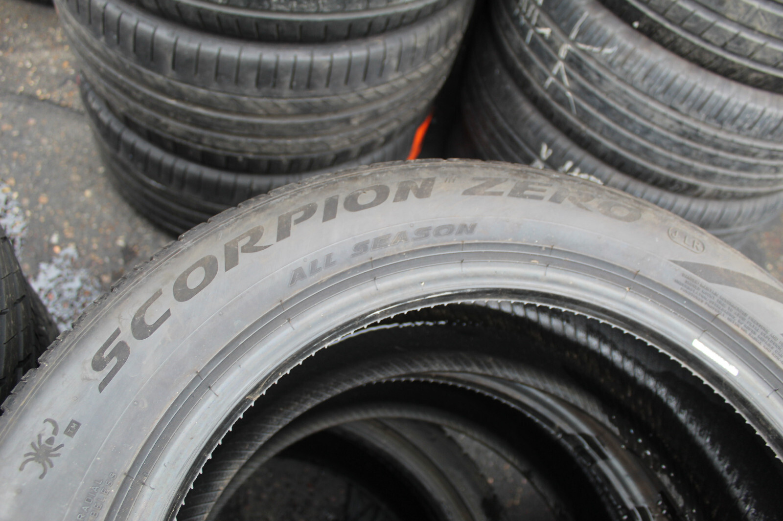 235 55 19 Pirelli, All Season, M+S JLR 105W, x2 A Pair 6.0mm (f1_tyres) FO L2457
