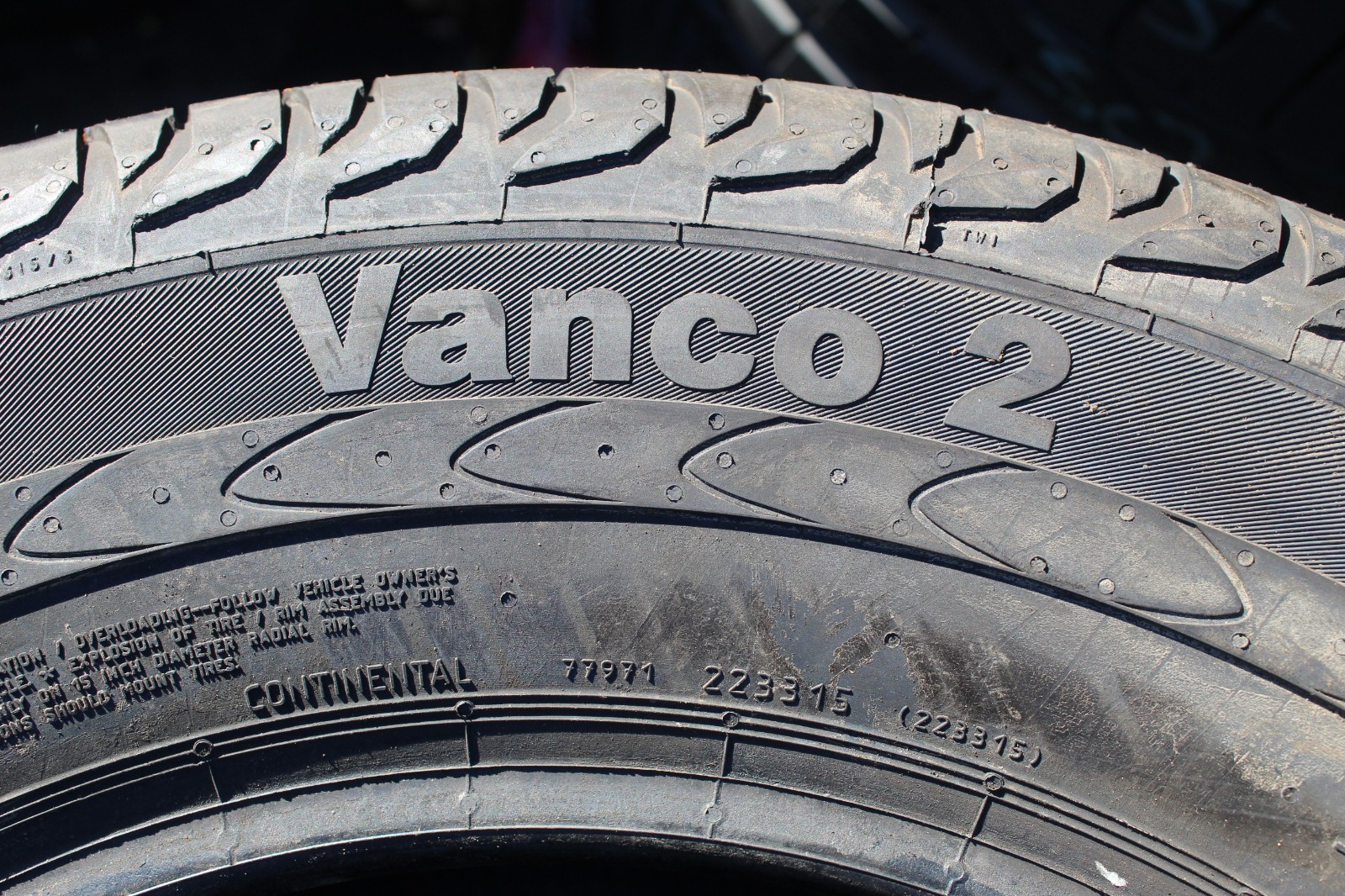 New 215 65 16C Continental, Vanco 2, 104/102T, x1 Tyre (F1_tyres) L3840