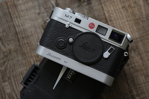 フィルムカメラ Leica MP x Leica vit half case Leica M2, M3, M4, M6, M7, MP + Leica Vit half case : LEICA