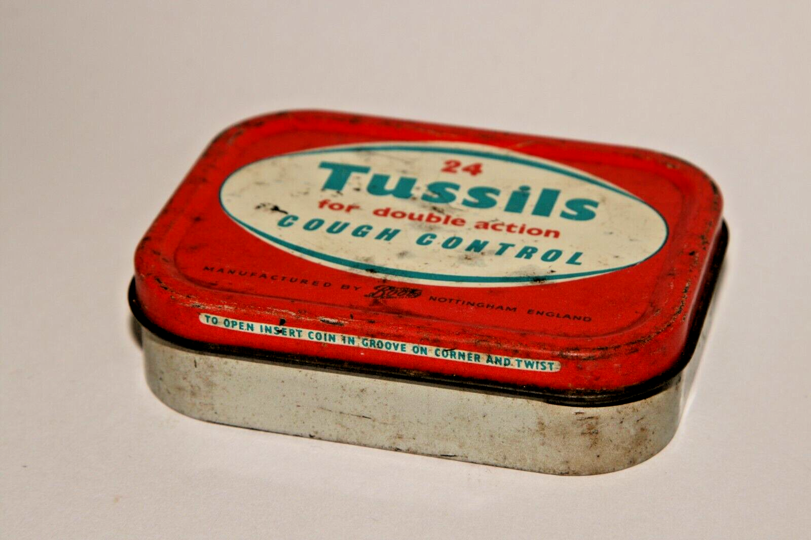 Vintage Boots Tussils cough lozenges empty tin Collectable