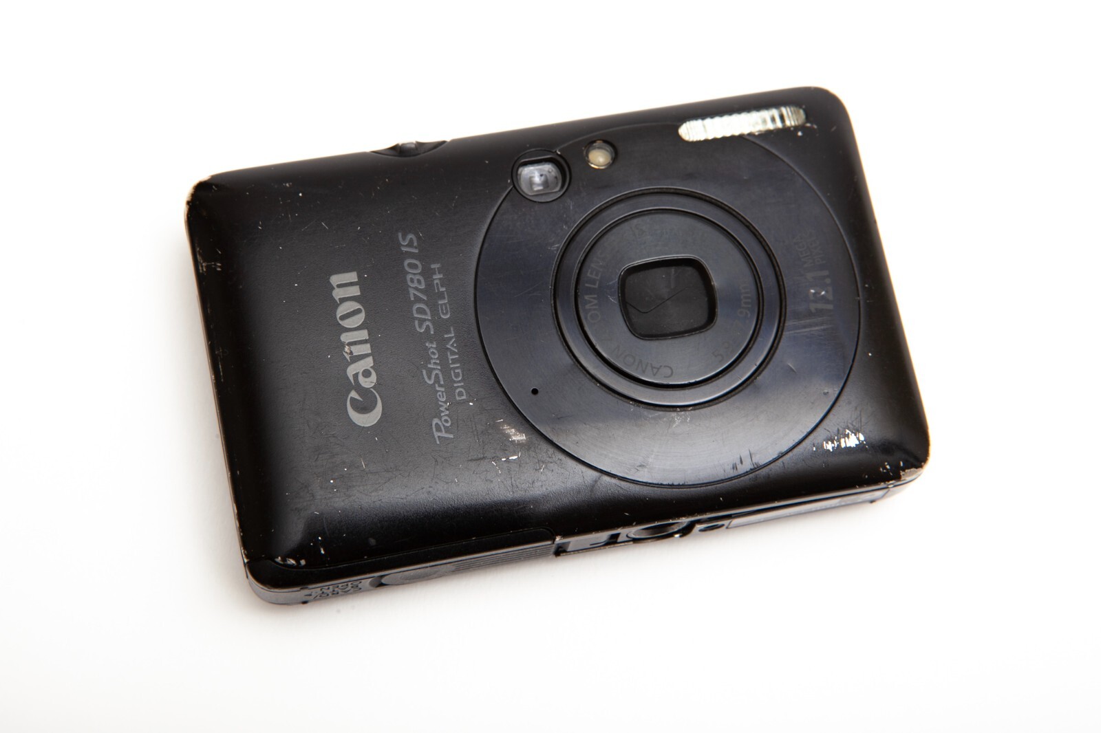 4098 Canon PowerShot SD600 デジカメ ジャンク品 キャノン Canon PowerShot SD600 ジャンク デジタルカメラ