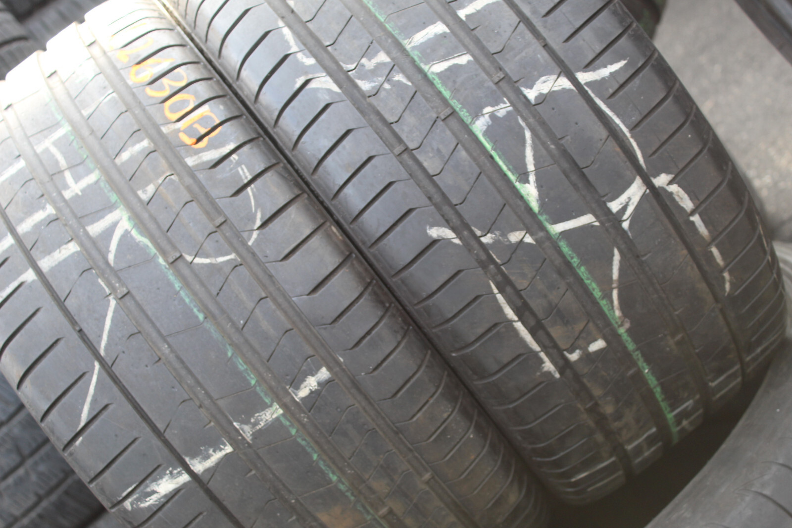 275 30 20 Pirelli, RunFlat, XL, MOE, 97Y, x2 A Pair 6.0mm (F1_tyres) L2630