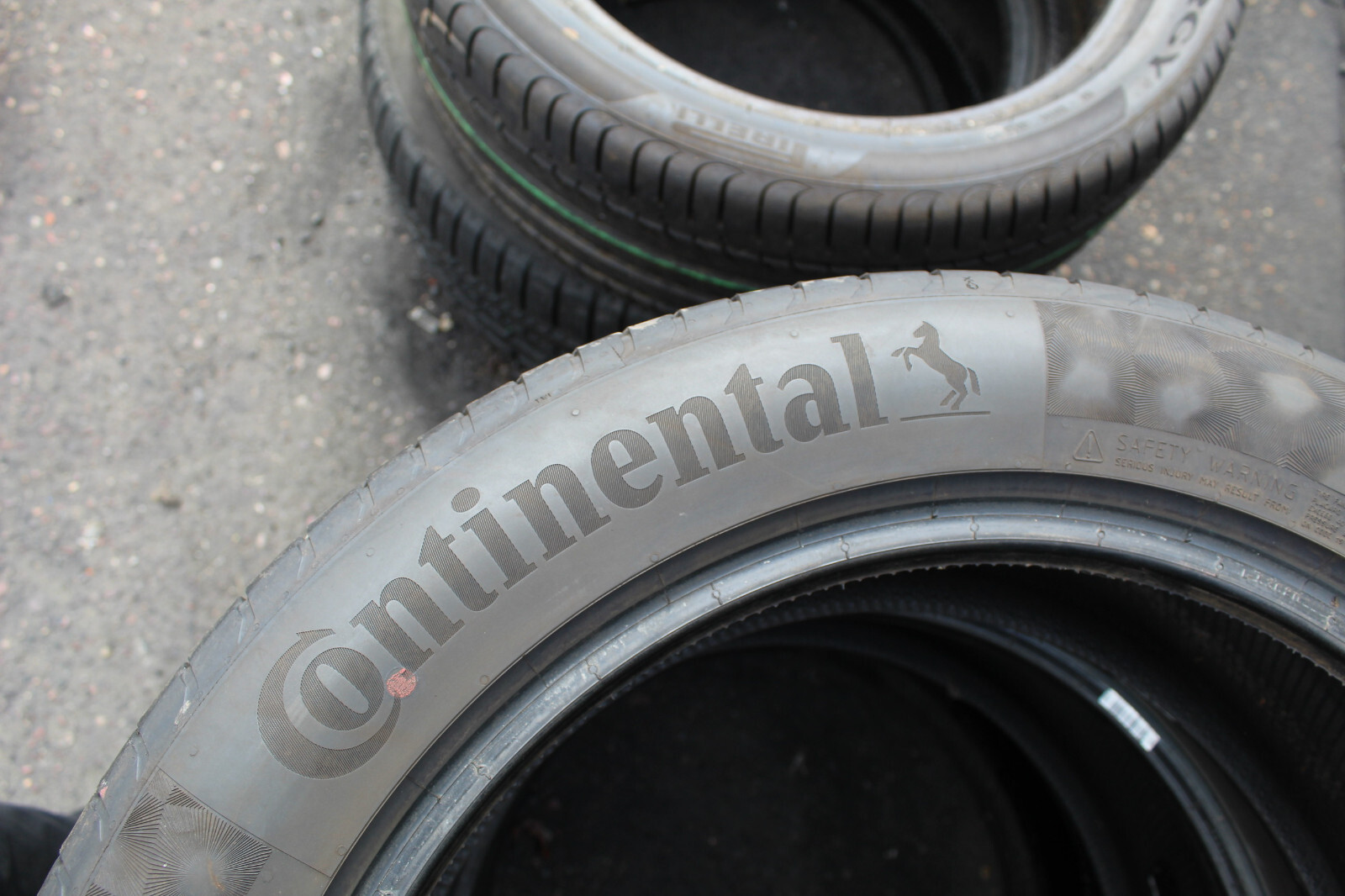 225 55 19 Continental, Premium Contact, 99V, x2 A Pair 5.0mm (F1_tyres) FO L2673