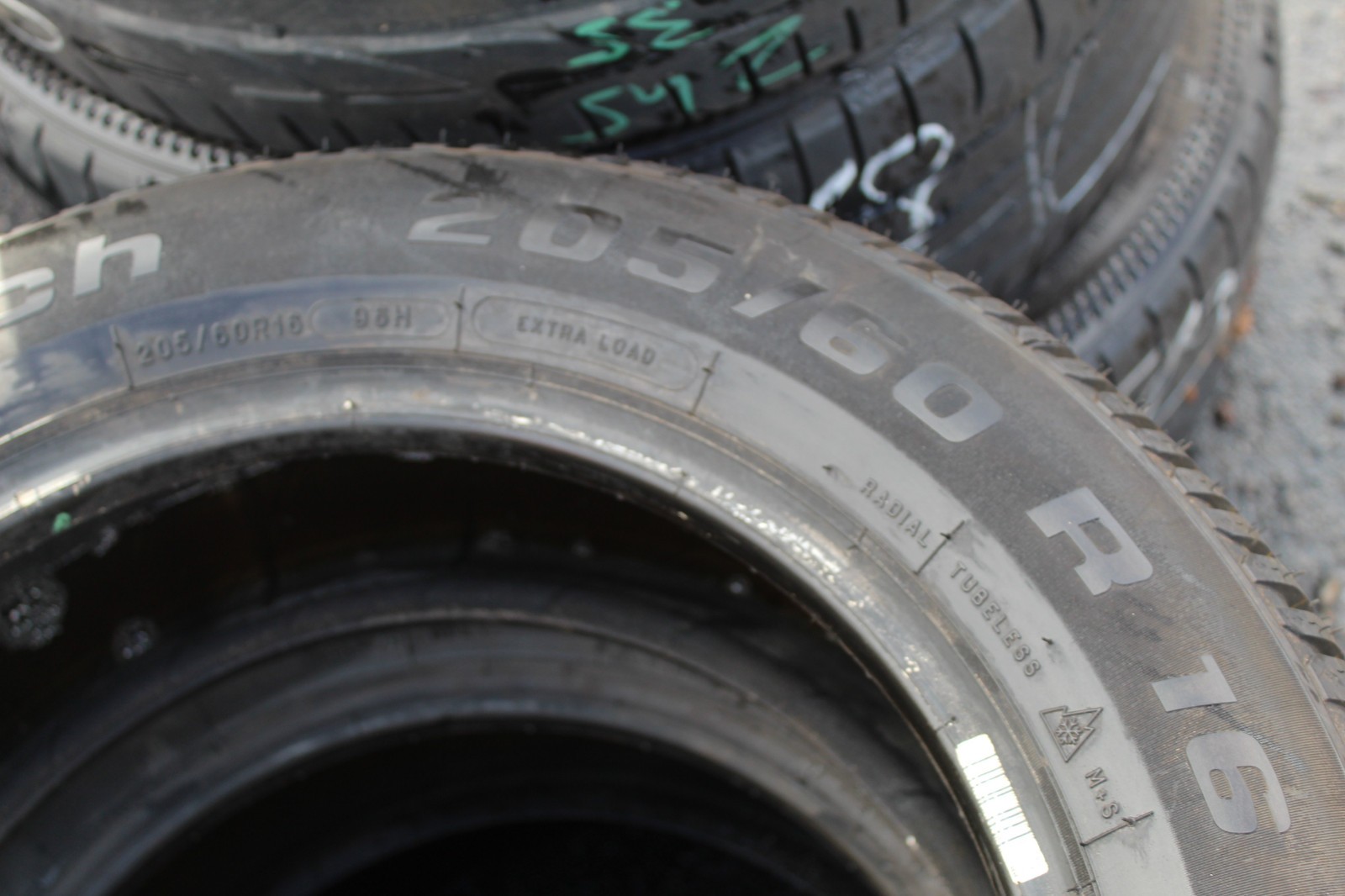New 205 60 16 BFGoodrich, Winter, XL, M+S, 96H, x1 Tyre (F1_tyres) L3780