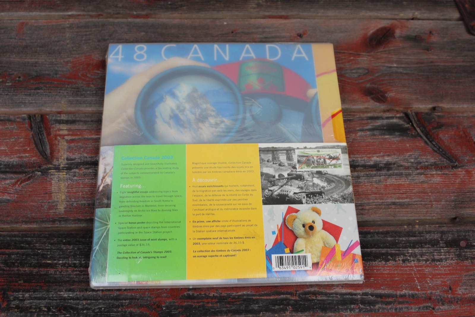 2003 COLLECTION CANADA Stamp Yearbook, NEW IN PLASTIC Space Station Bonus Poster