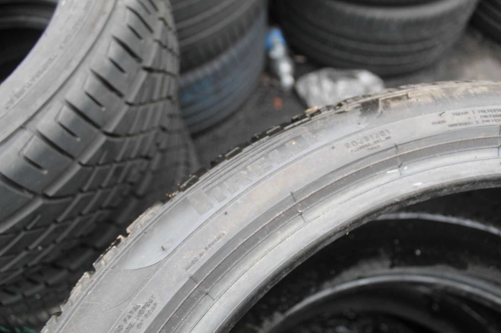 255 40 19 Pirelli, Winter, M+S, XL, 100H, x2 A Pair 7.0mm (F1_tyres) L3258