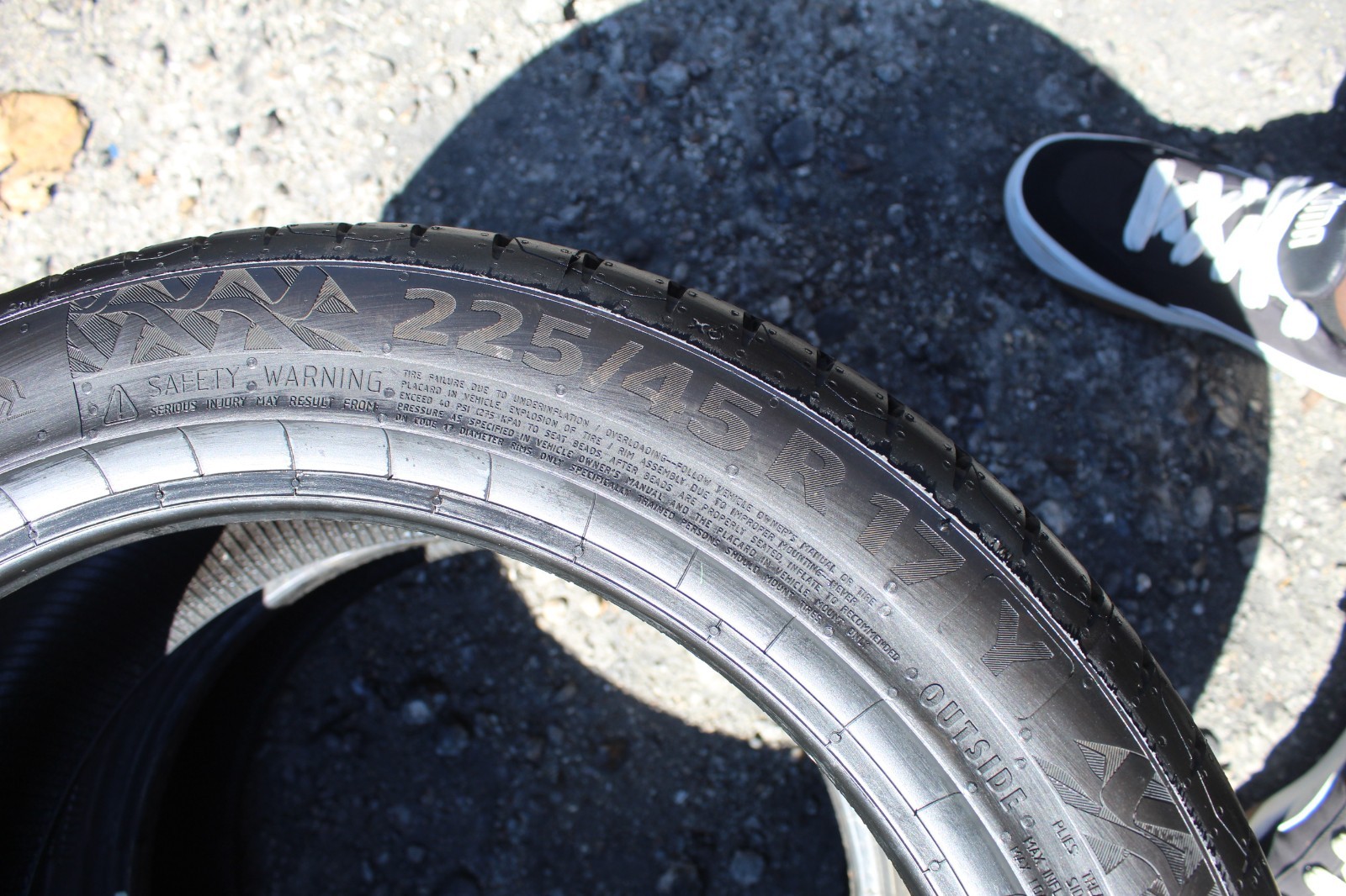 New 225 45 17 Continental, Premium Contact 7 EV 91Y, x1 Tyre (F1_tyres) FO L3959
