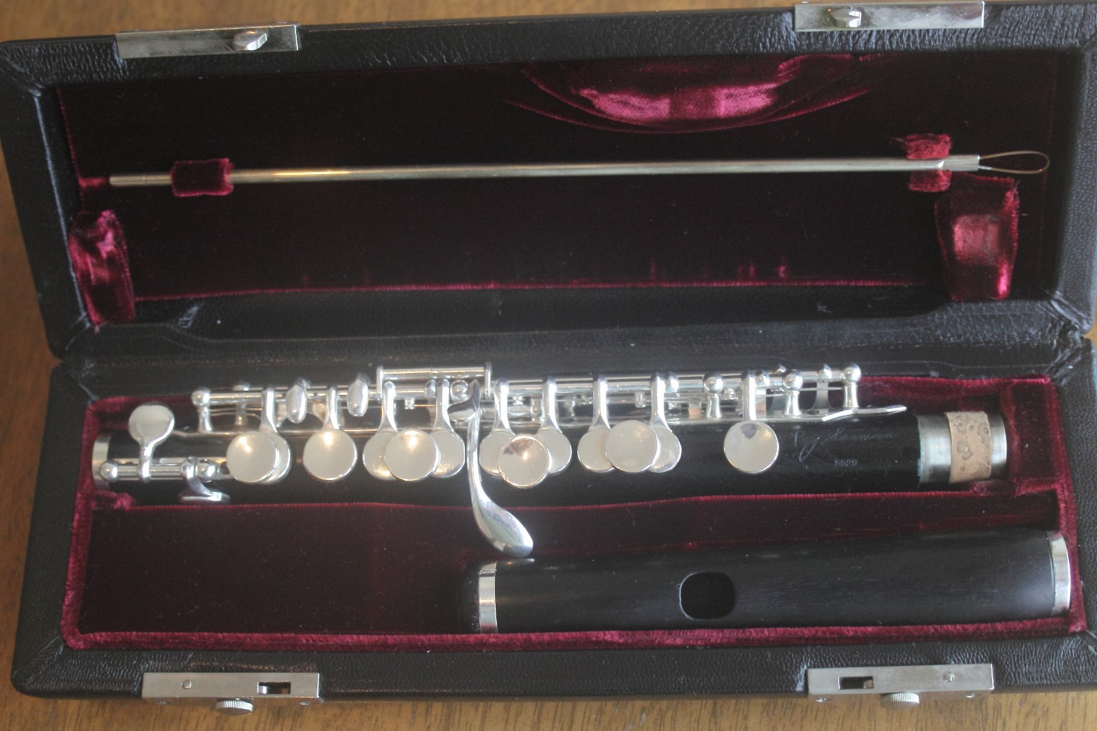 Roy Seaman Grenadilla wood Piccolo with  Black Roo Pads