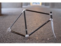 alan carbon frame