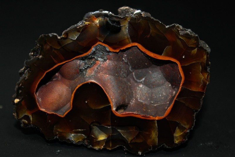 Crater agate collector specimen (fluorescent)
