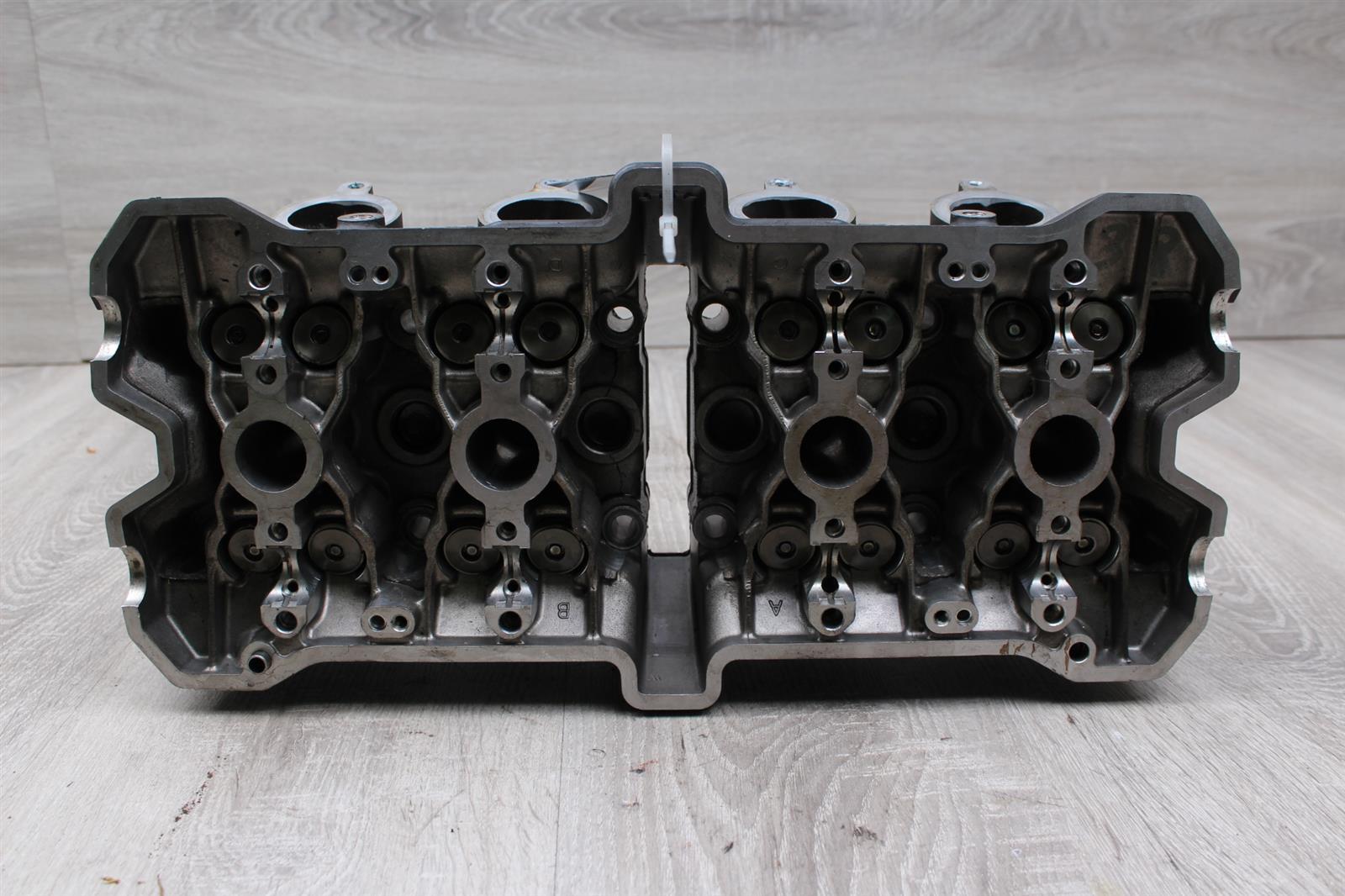 HEAD スキGS Cylinder head engine Suzuki GSX-R 750 W GR7BB 92-95 | eBay