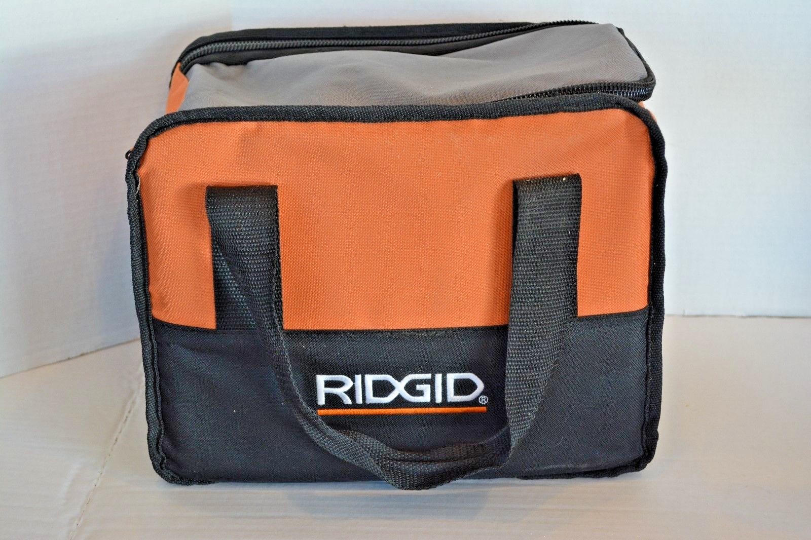 RIDGID 18V Combo Kit - Drill R8611501 & Impact Driver R86034 2 Batteries/Charger