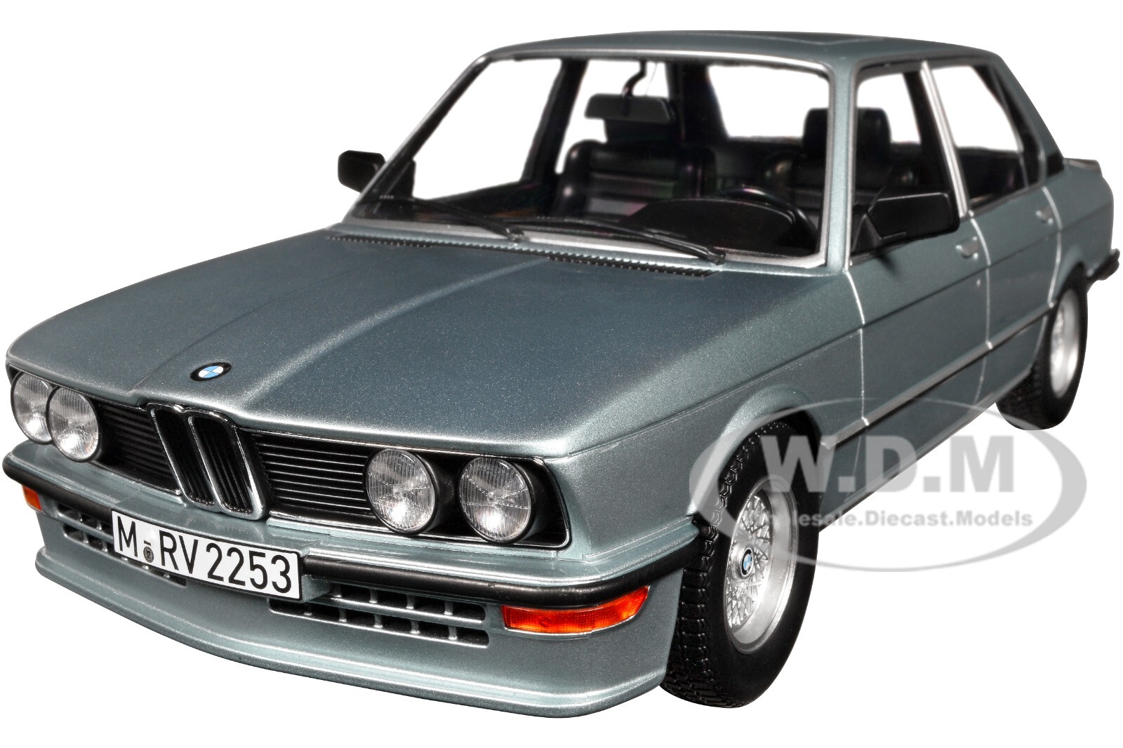 希少！ オートアート 1/18 BMW E28 M5