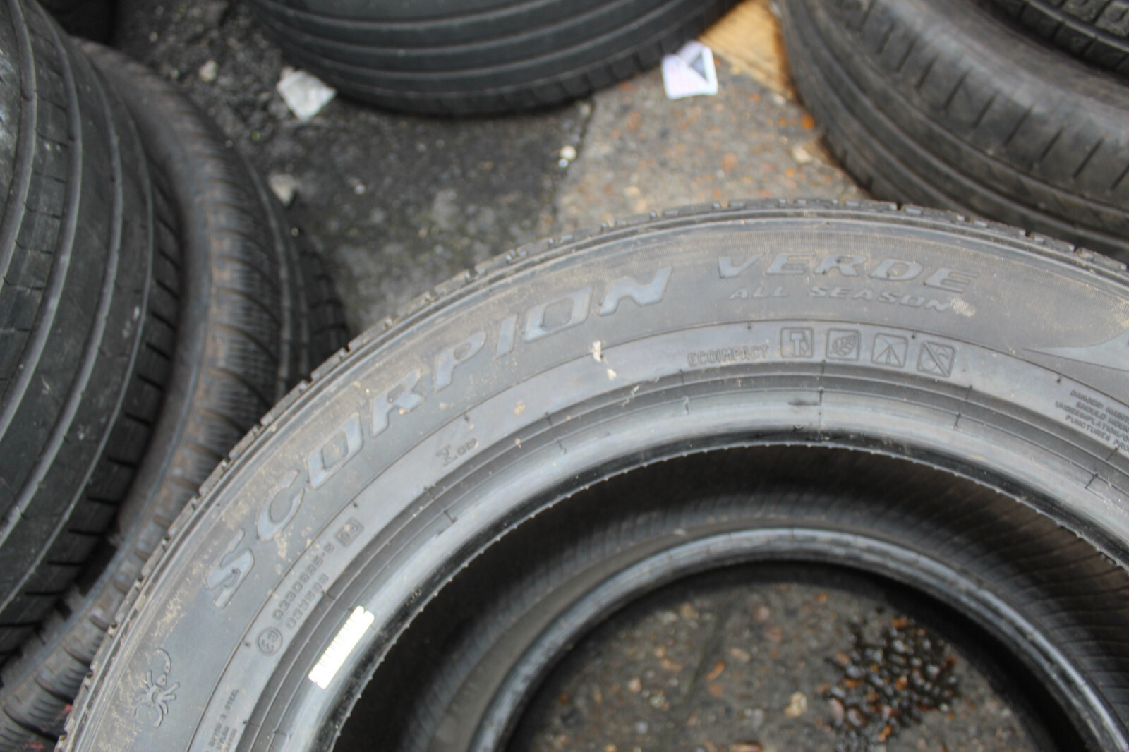 New 235 60 18 Pirelli, All Season, M+S, XL, 107V, x1 Single (F1_tyres) FOD L2474