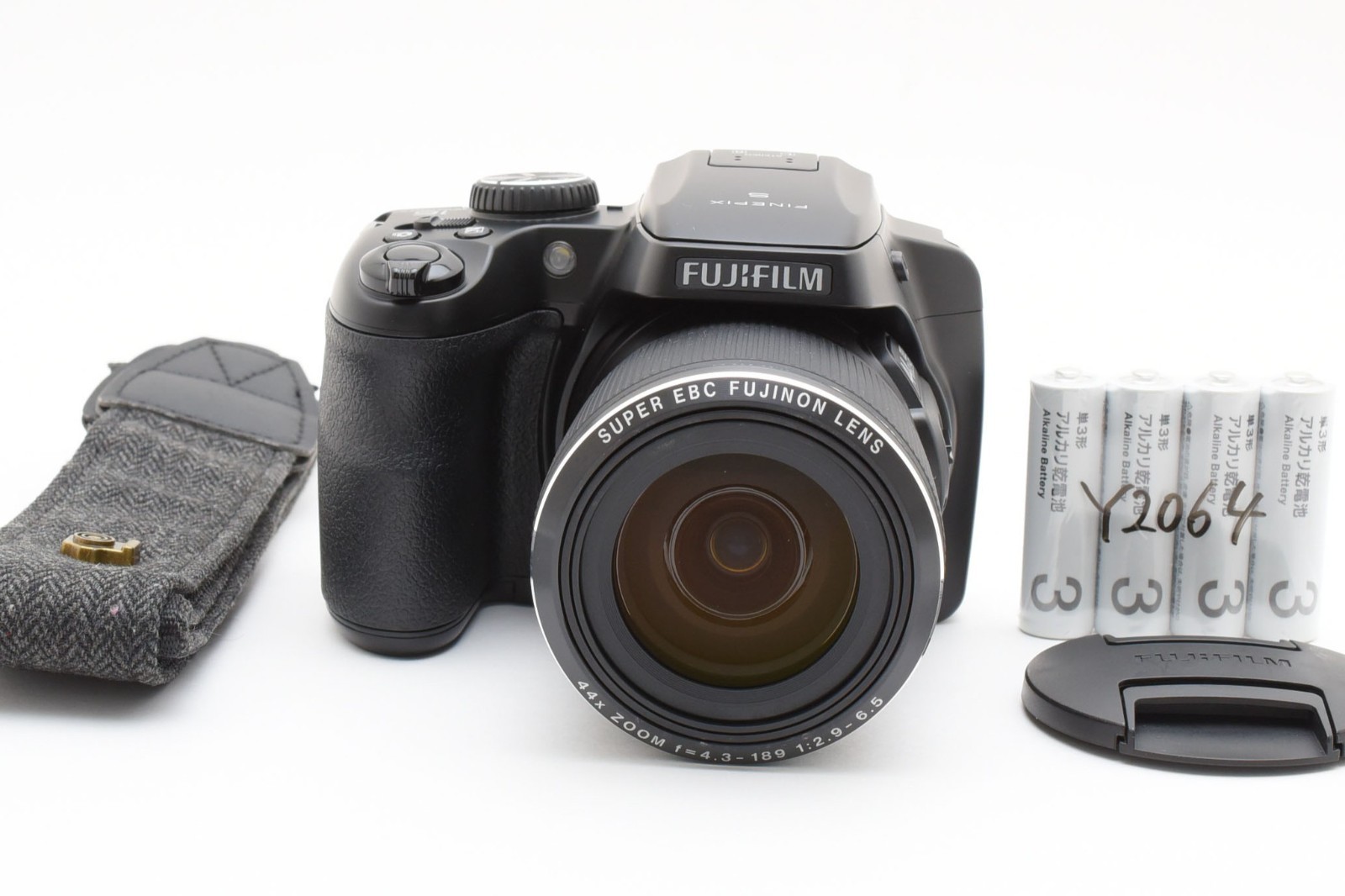 FUJIFILM FINEPIX S8400 16MP Digital Camera [Exc+++] w/Strap