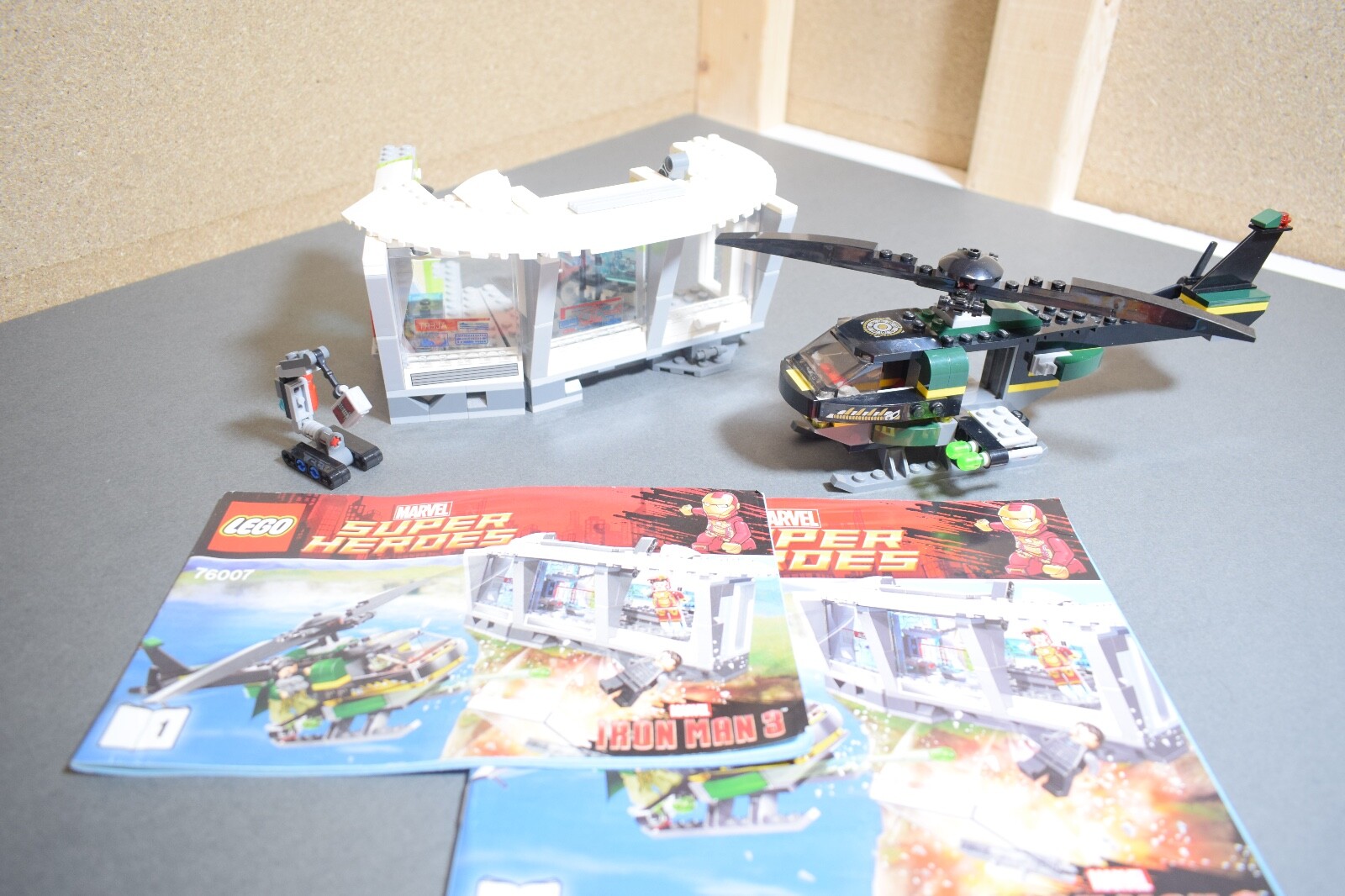 Lego 76007 Iron Man Malibu Mansion Attack | eBay