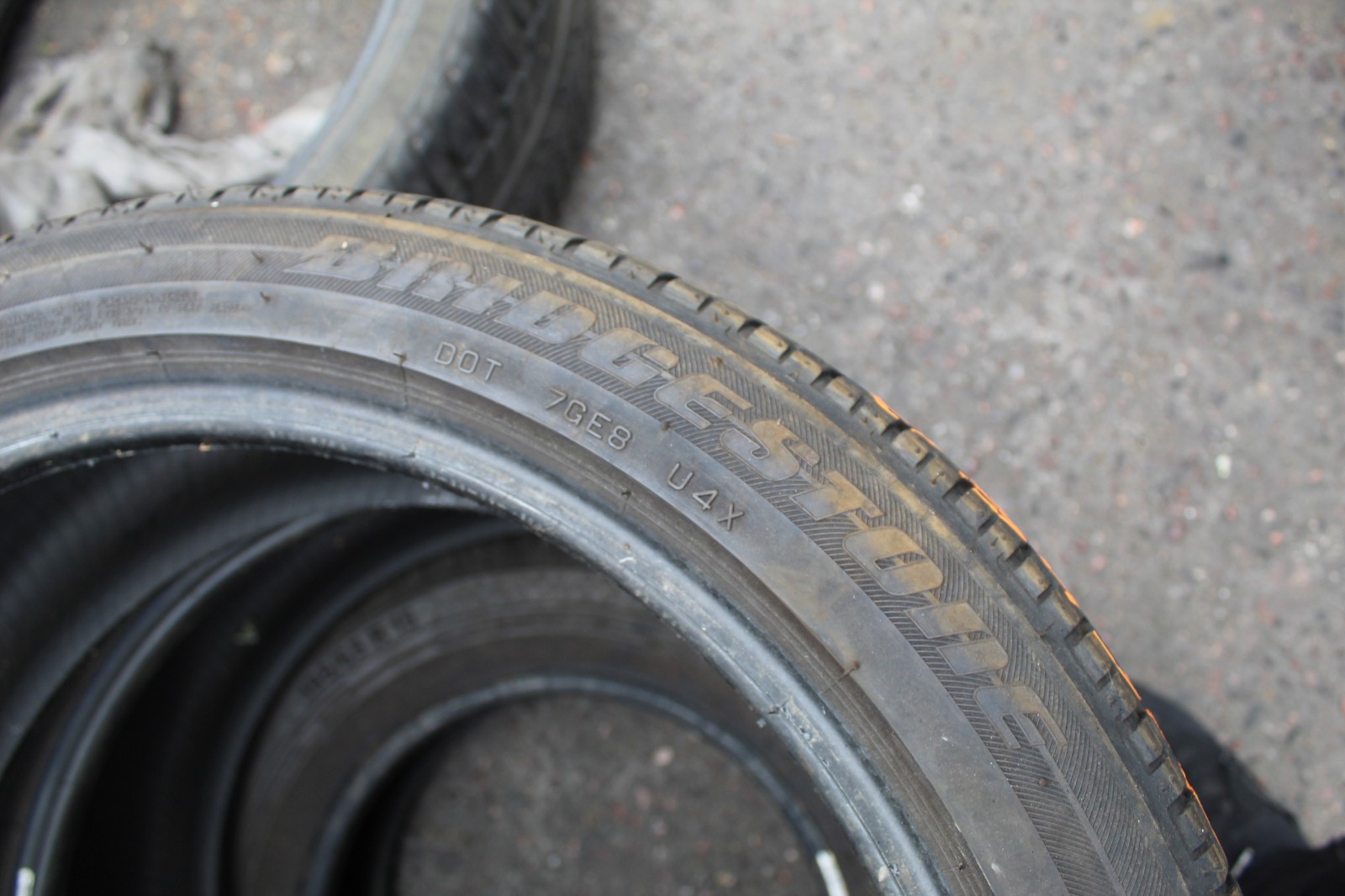 225 45 19 Bridgestone, Dueler HP, 92W x2 A Pair 5.2mm (F1_tyres) L3548