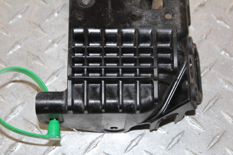 2014 KAWASAKI NINJA ZX6R ZX636E TOOL TRAY STORAGE