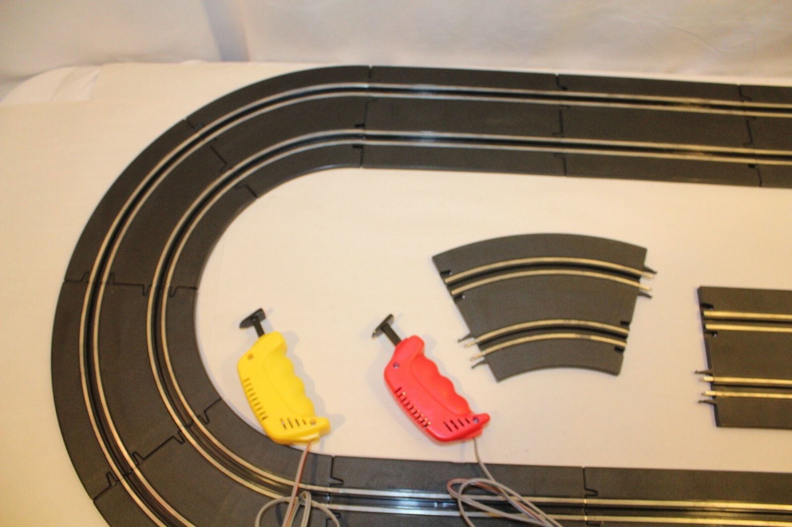 Toys-R-Us Battery Slot Car Racing Track