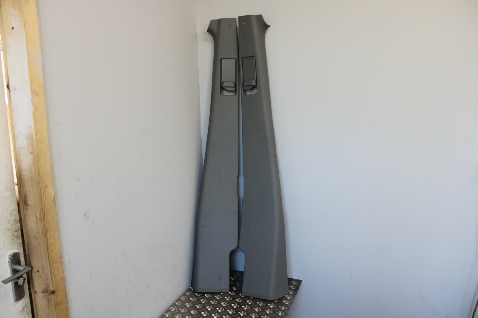 MERCEDES SPRINTER B PILLAR POST INTERIOR TRIM PANEL PAIR LEFT RIGHT