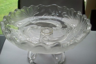 Pedestal Clear Vintage Nut / Candy / Dish / Bowl Frosted Floral Designs 4 1/4