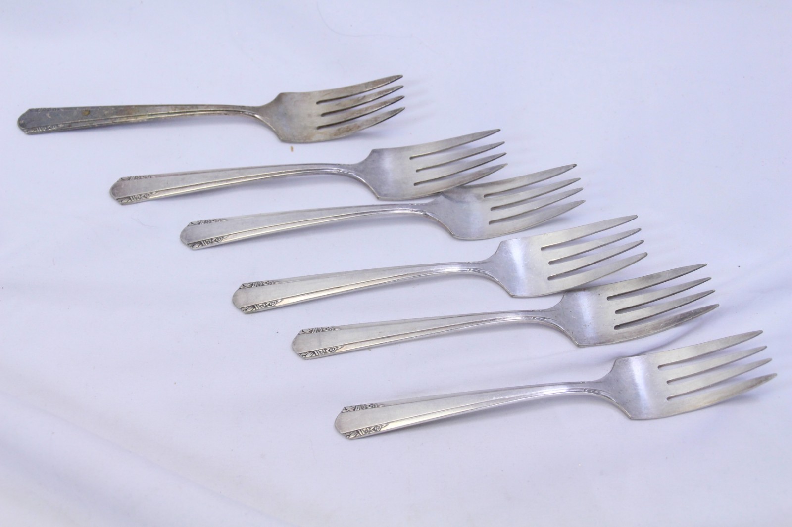 Wm A Rogers Sectional Oneida Salad Forks Silverplate 6-1/4