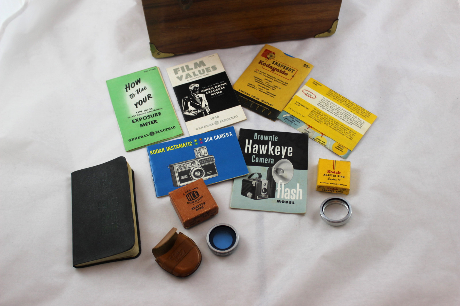 Vintage Camera Wood Case  Fits a Brownie Camera w/Instruction Booklets and Lens