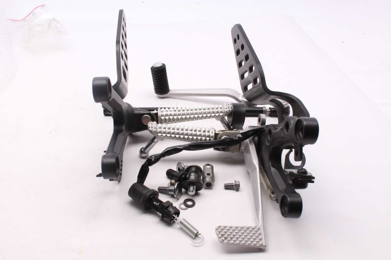 Footrest system driver left right front pedal Yamaha YZF R6 RJ11 06-07